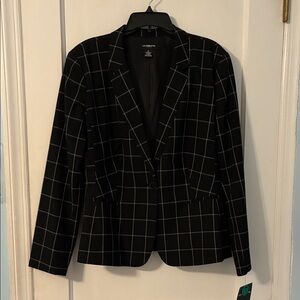 ✨NWT✨ Classic Black Blazer with White Windowpane